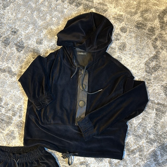 Women’s Roccobarocco Sweatsuit - Picture 2 of 4